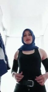 Bokep Indo Tante Hijab Cantik Colmek Part2